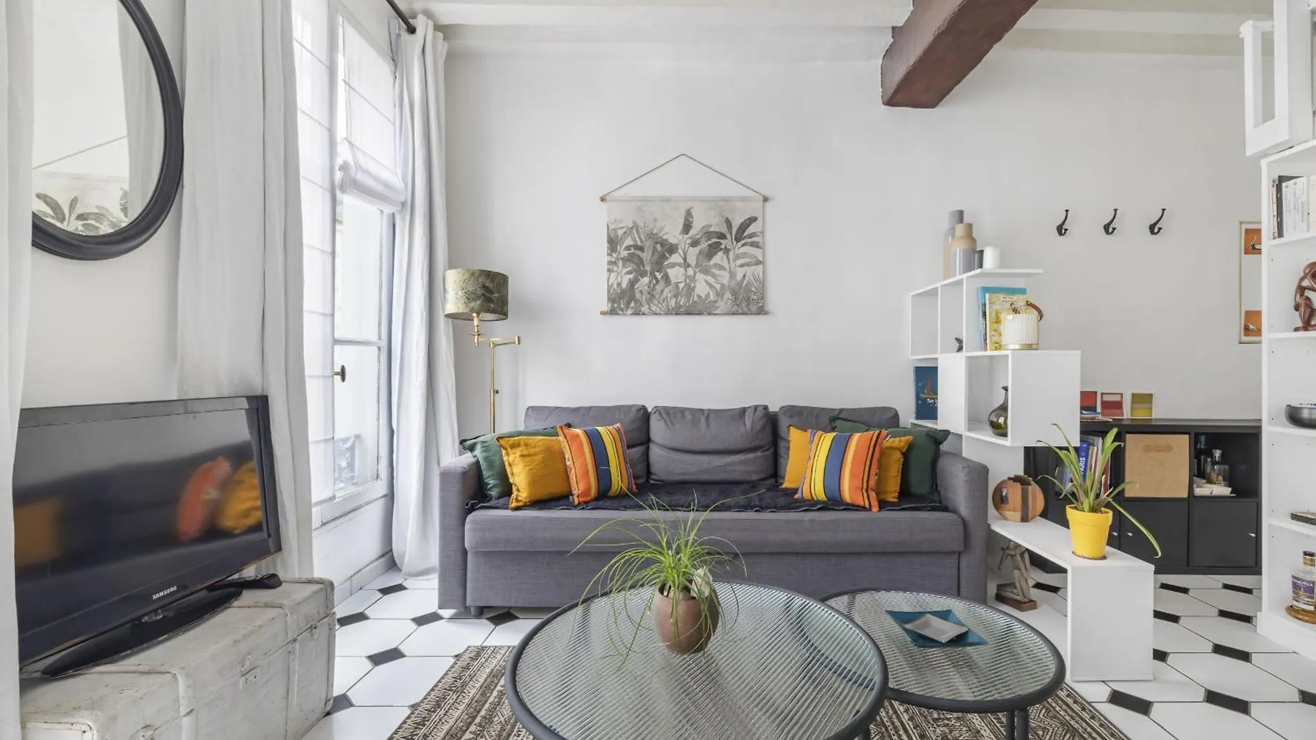 Jeu De Dames Apartment Paris France